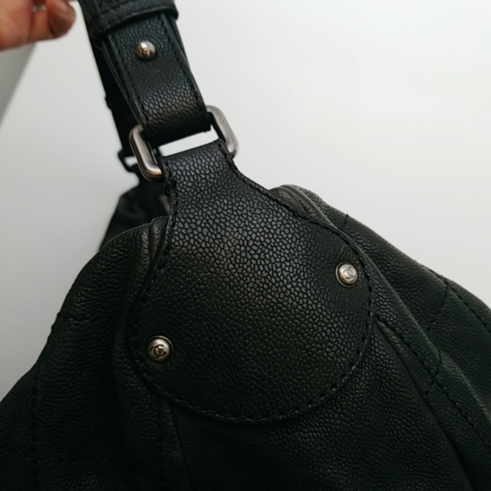 ❗SOLD❗EUC CHANEL black caviar hobo handbag - Picture 8 of 13